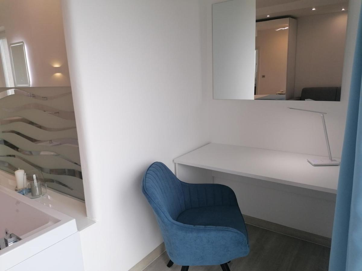 Borgonuovo Luxury Home Пешичи Екстериор снимка